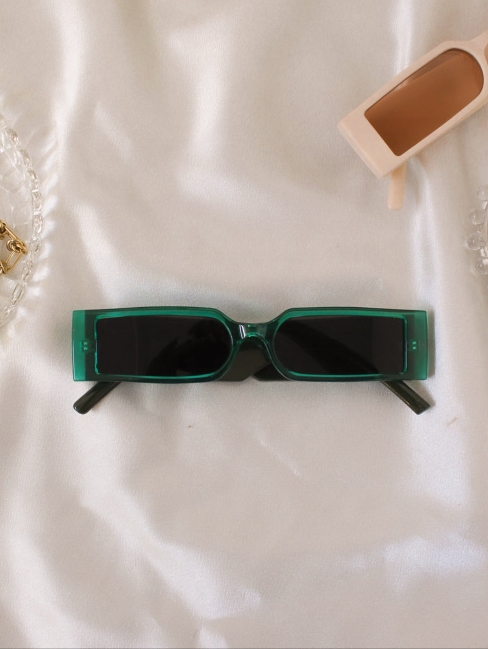 GREEN RECTANGULAR FRAME SUNGLASSES